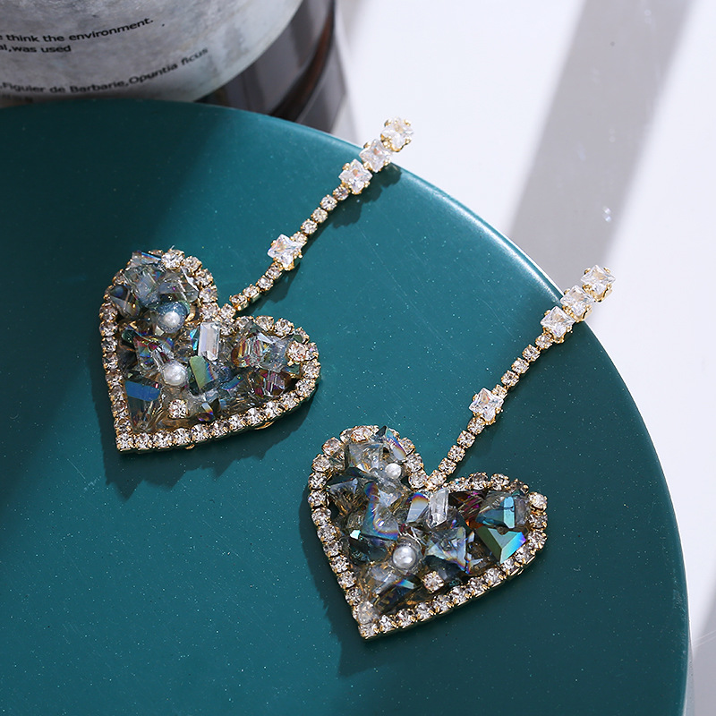Women'S Accessories Nz - أقراط كريستال جديدة راقية على شكل