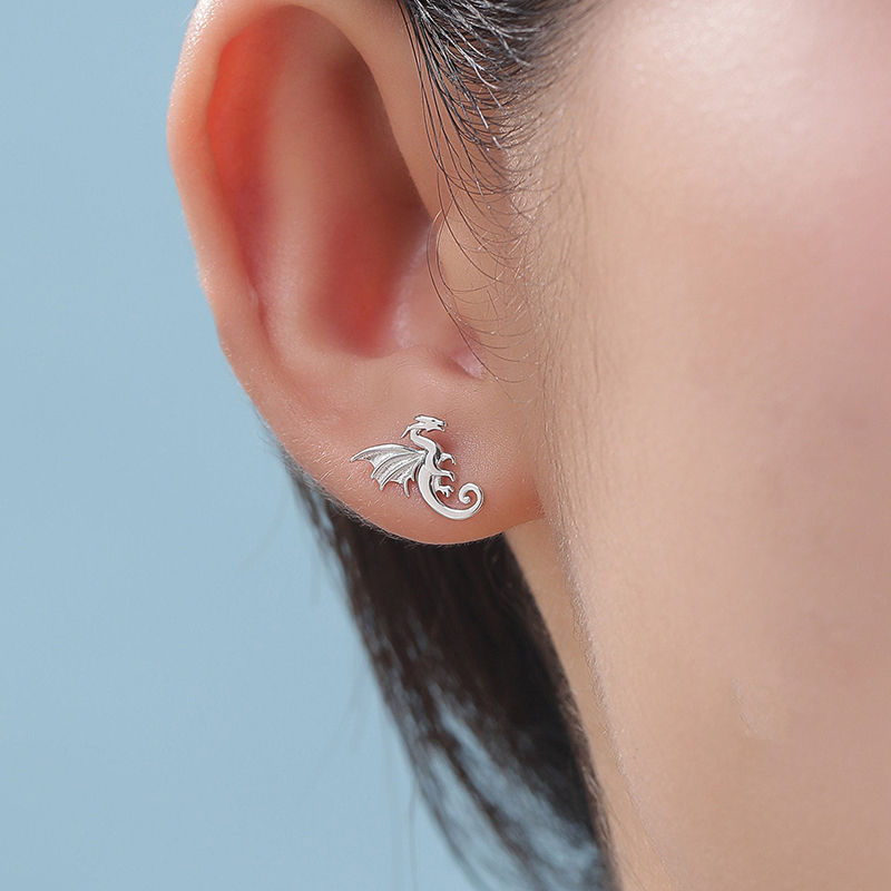 Women'S Accessories Gift Ideas - أقراط فضية صغيرة بتصميم فريد على