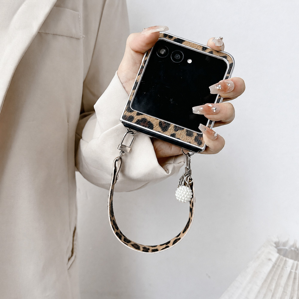 حافظة هاتف قابلة للطي بطبعة جل - مراجعة Women'S Vintage Accessories وسعره