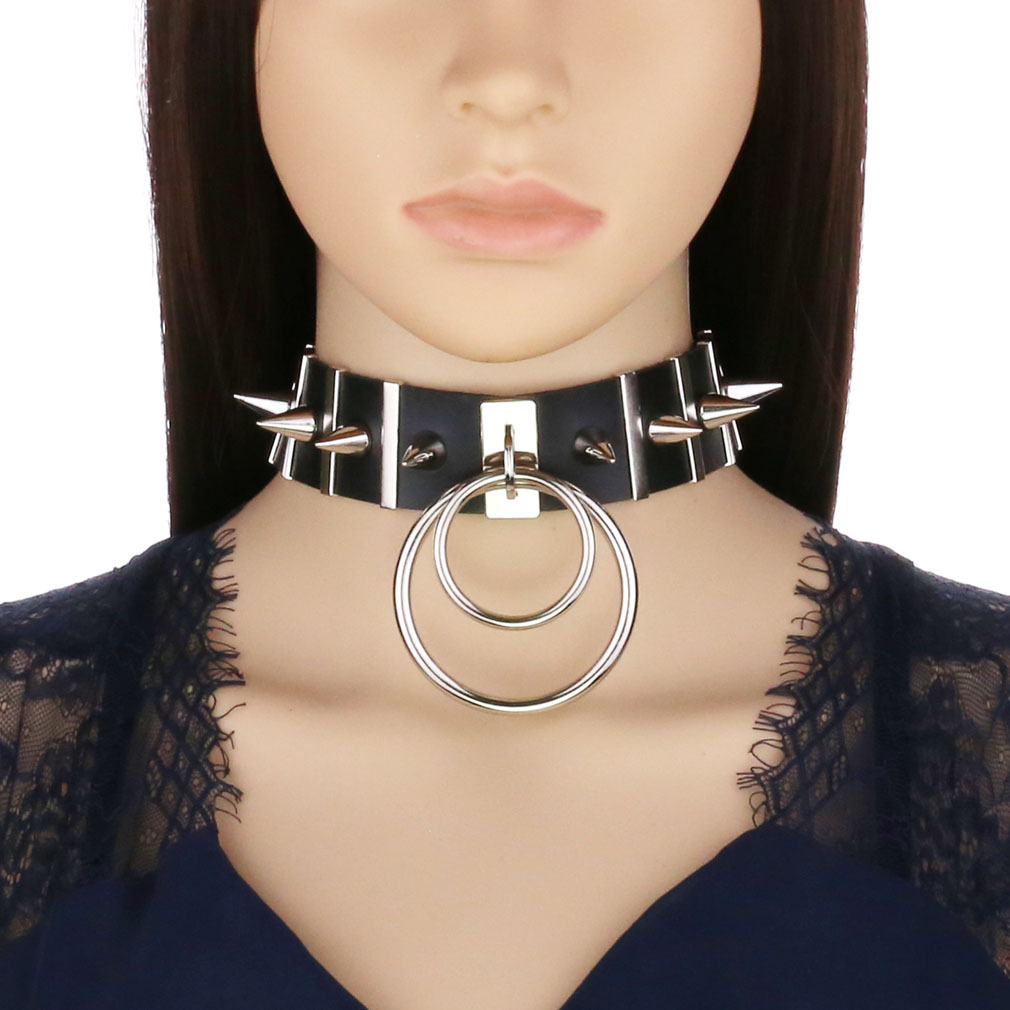 المسامير الكبيرة المختنق ياقة  - مراجعة Women'S Emo Accessories وسعره